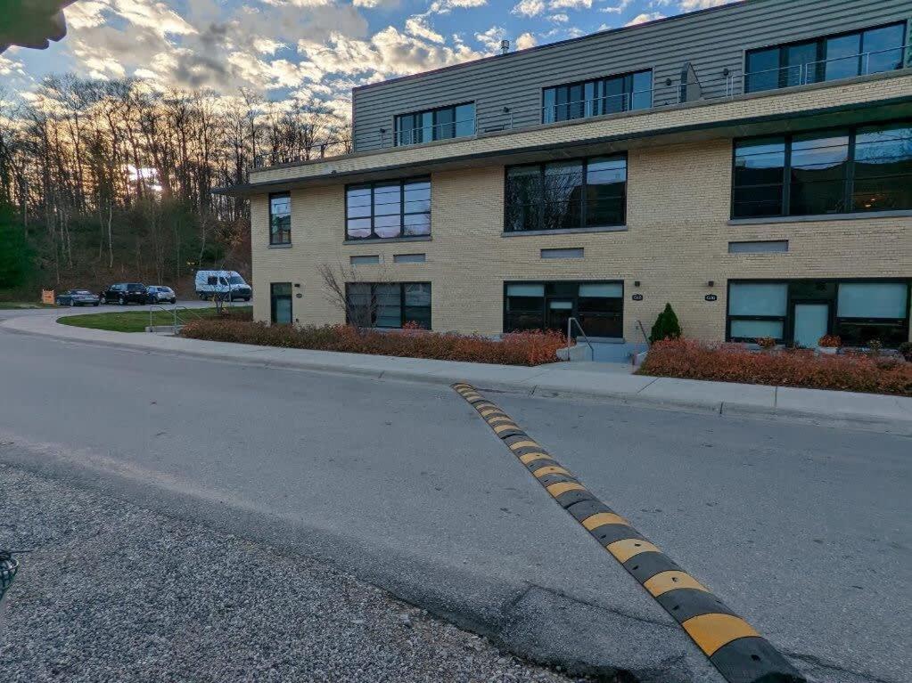 Condo On State Hospital Grounds! Traverse City Buitenkant foto